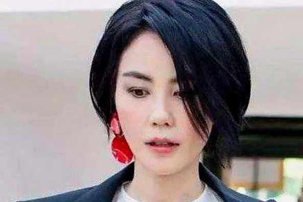 王菲谢霆锋近照 百度