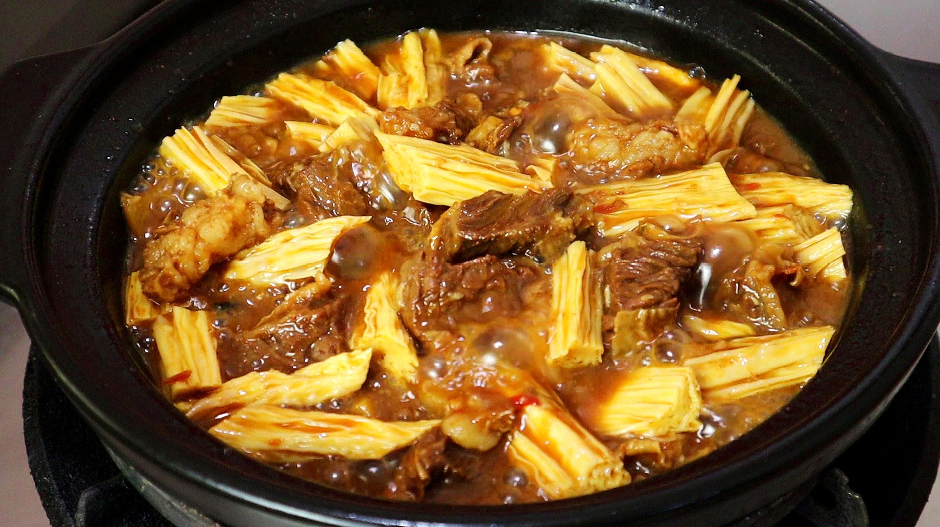 广州砂锅牛腩的正确做法,太香了,美味解馋,上桌连汤汁都吃完