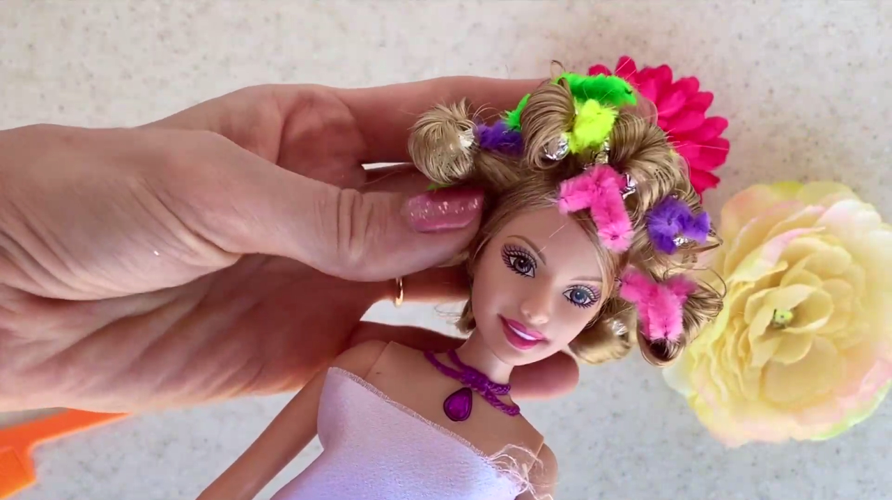 玩具加工秀之早教视频芭比娃娃染发