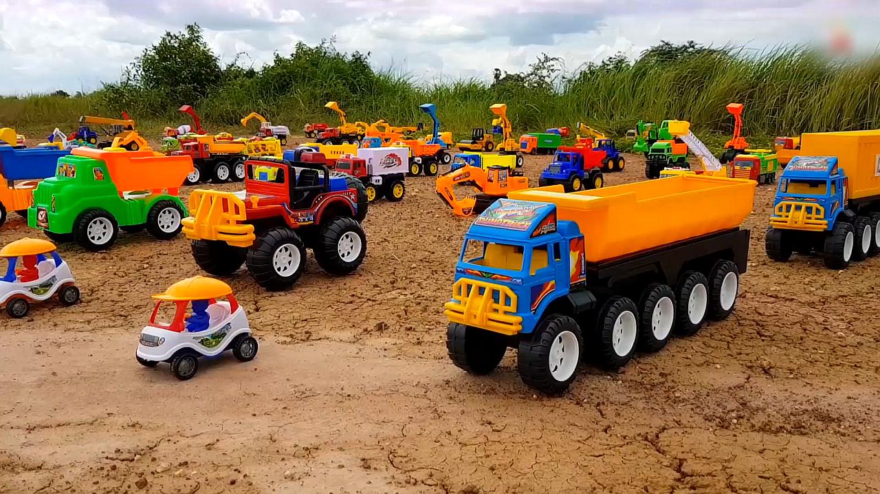 成长小玩具之早教视频:各式各样的小汽车玩具