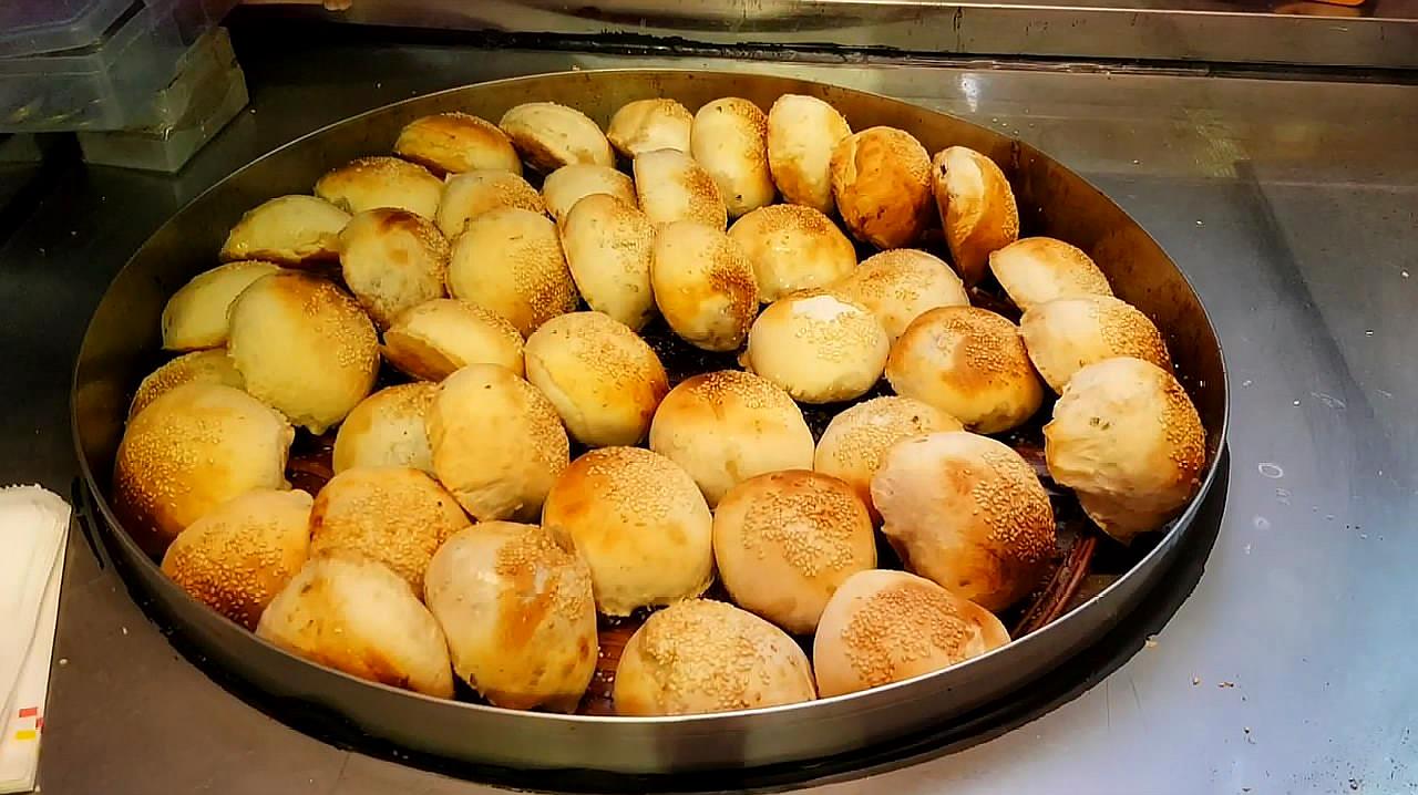 真正的美味,根本不在乎位置,台北这家胡椒饼就很牛,超级好吃