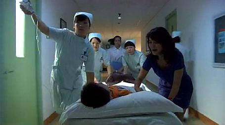 29家庭影视之董勇--儿子怀疑老爸变心了,结果老爸气飙怒扇儿子,儿子