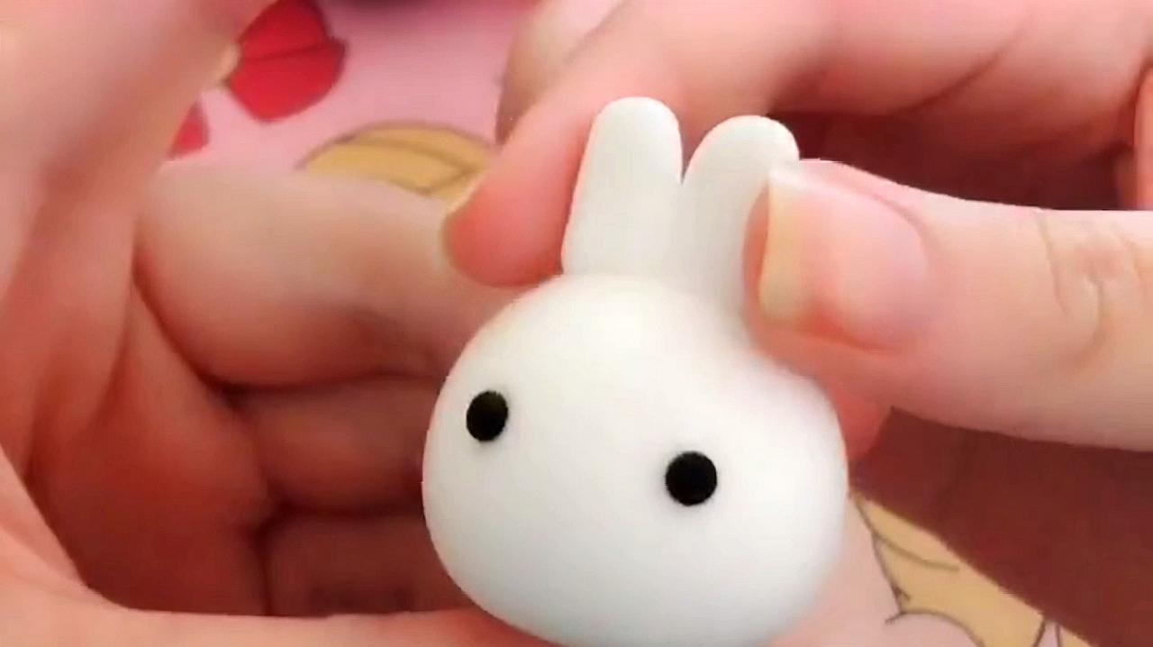 超轻粘土小教程:小姐姐教大家做超容易的小兔子,小朋友最喜欢!