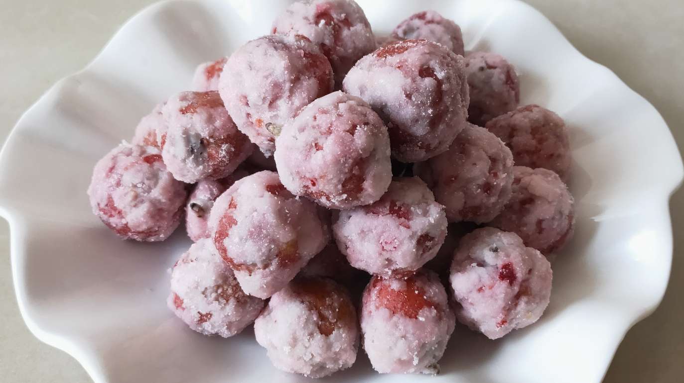 在家做雪花山楂球为什么老是失败,这二个熬糖挂霜关键点你知道吗