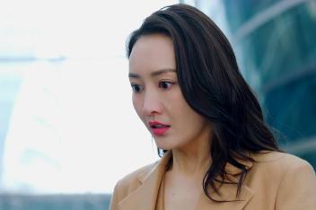 来源:好看视频发布时间:2019-12-04简介:《温柔的背后》由北京悠悠