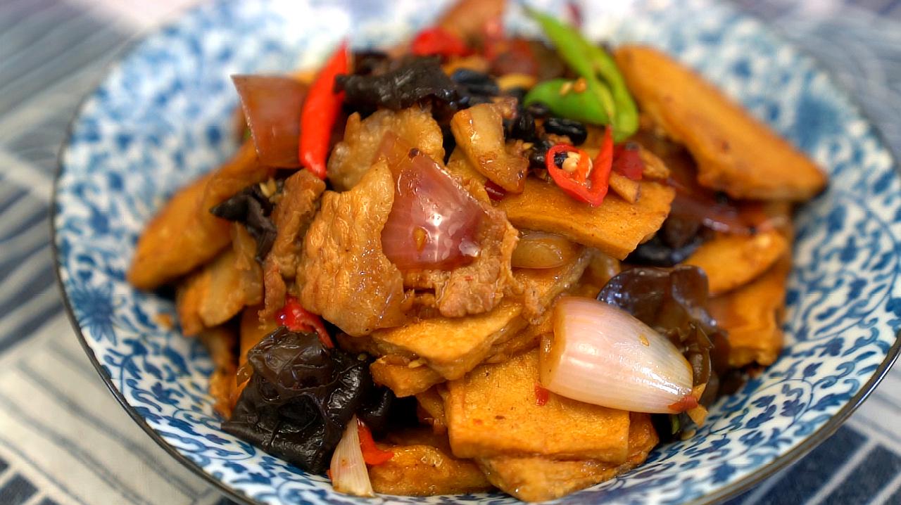 饭店经常点的干锅千叶豆腐,在家就可以做,记好这些,色香味俱全