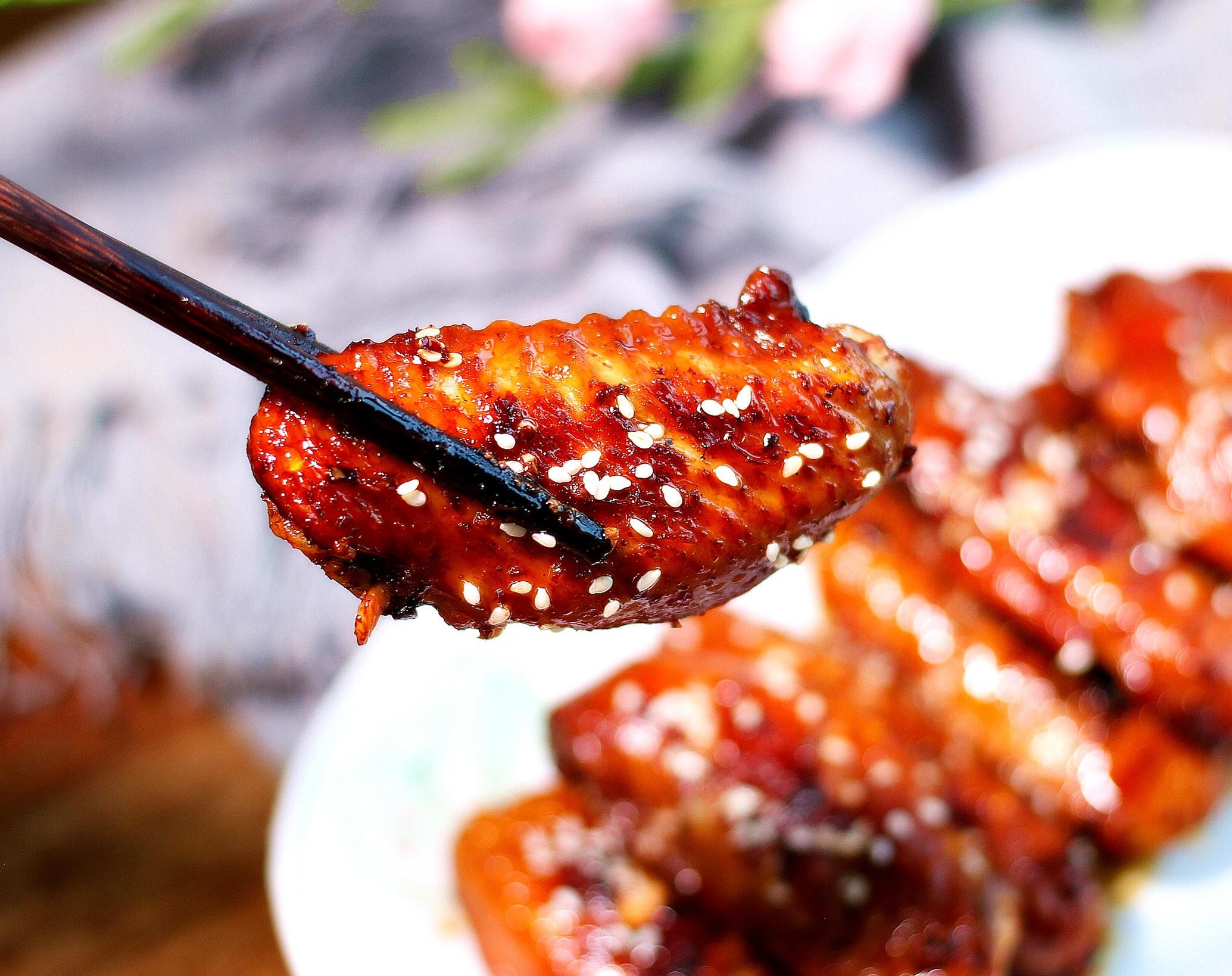 想吃孜然鸡翅不用到外面买,教你在家自己做,方法简单还很美味