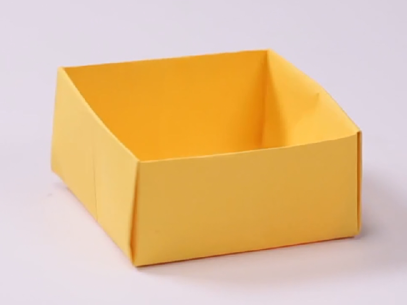 02:14  来源:百度经验-折纸礼物盒几分钟学会 4折纸正方形盒子的制作