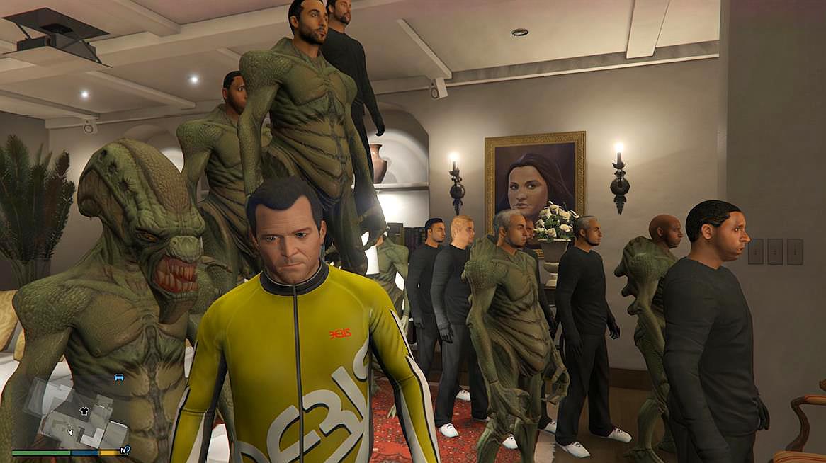 gta5:麦克家来了上百个"外星人"把他家人都吓跑了!