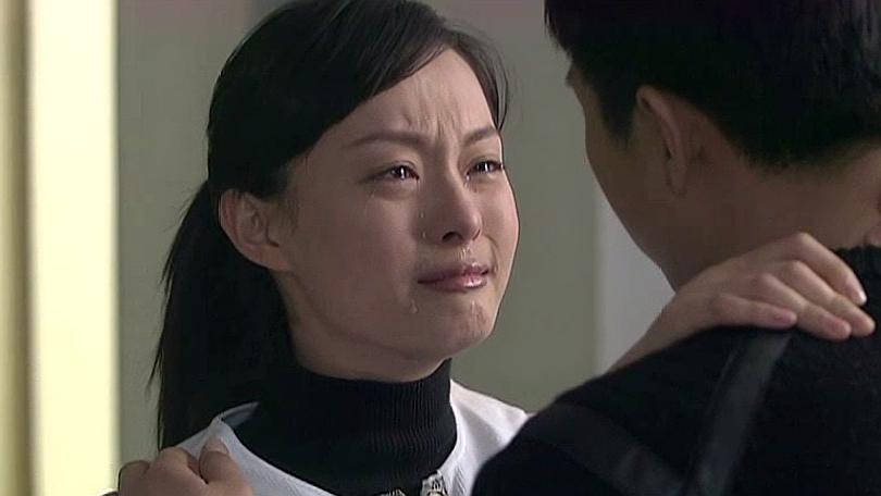 甜蜜蜜:叶青看到雷雷后,再也藏不住心中的委屈,抱着他痛哭流涕