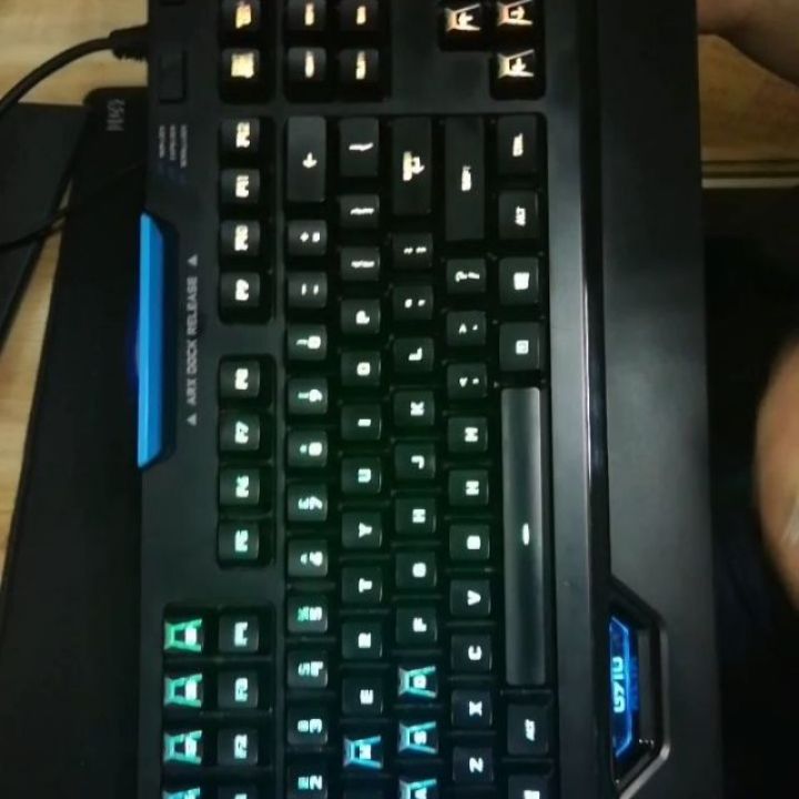 罗技g910手感像什么轴 小视频 罗技g910手感像什么轴 小视频
