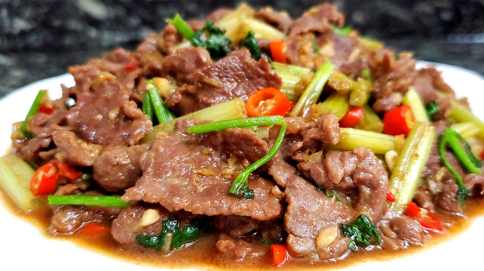 家常做法,嫩滑多汁,比白切鸡好吃多了,每次都吃不够 服务升级 2炒牛肉