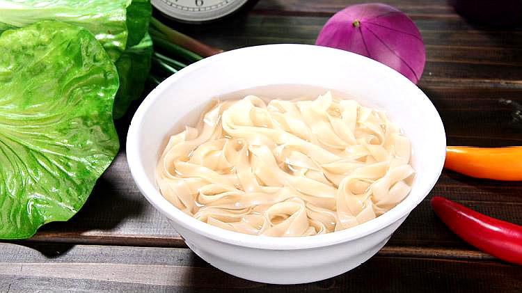 白水煮面条真的就不含盐吗?健康的宝宝辅食应该这样吃