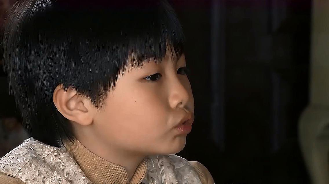 天涯赤子心:小杰如苹聊天,差点说漏嘴,幸亏小君打断话!