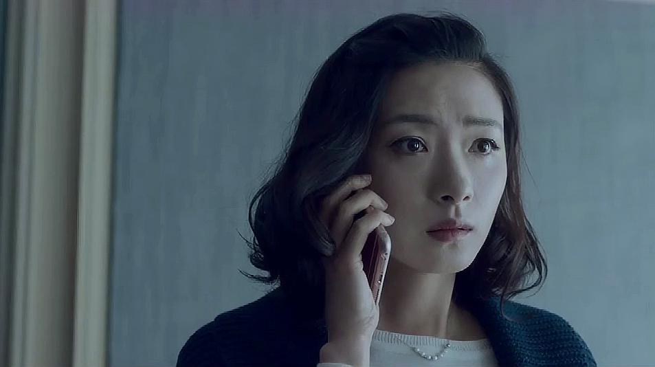 捉迷藏:万茜发现偷窥自己女儿的人,顿时一顿揍,太猛!