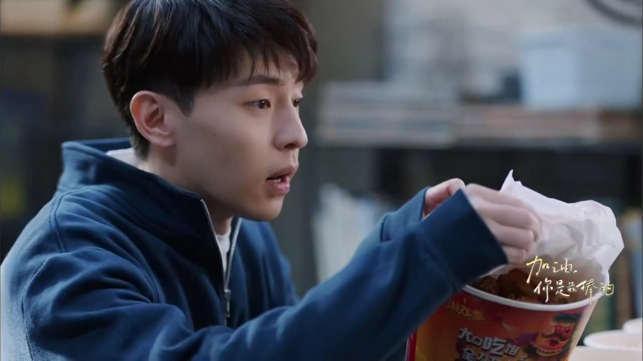 影视:邓伦为了法拉利车队,狂喝一大桶花生油,下秒直接进医院!