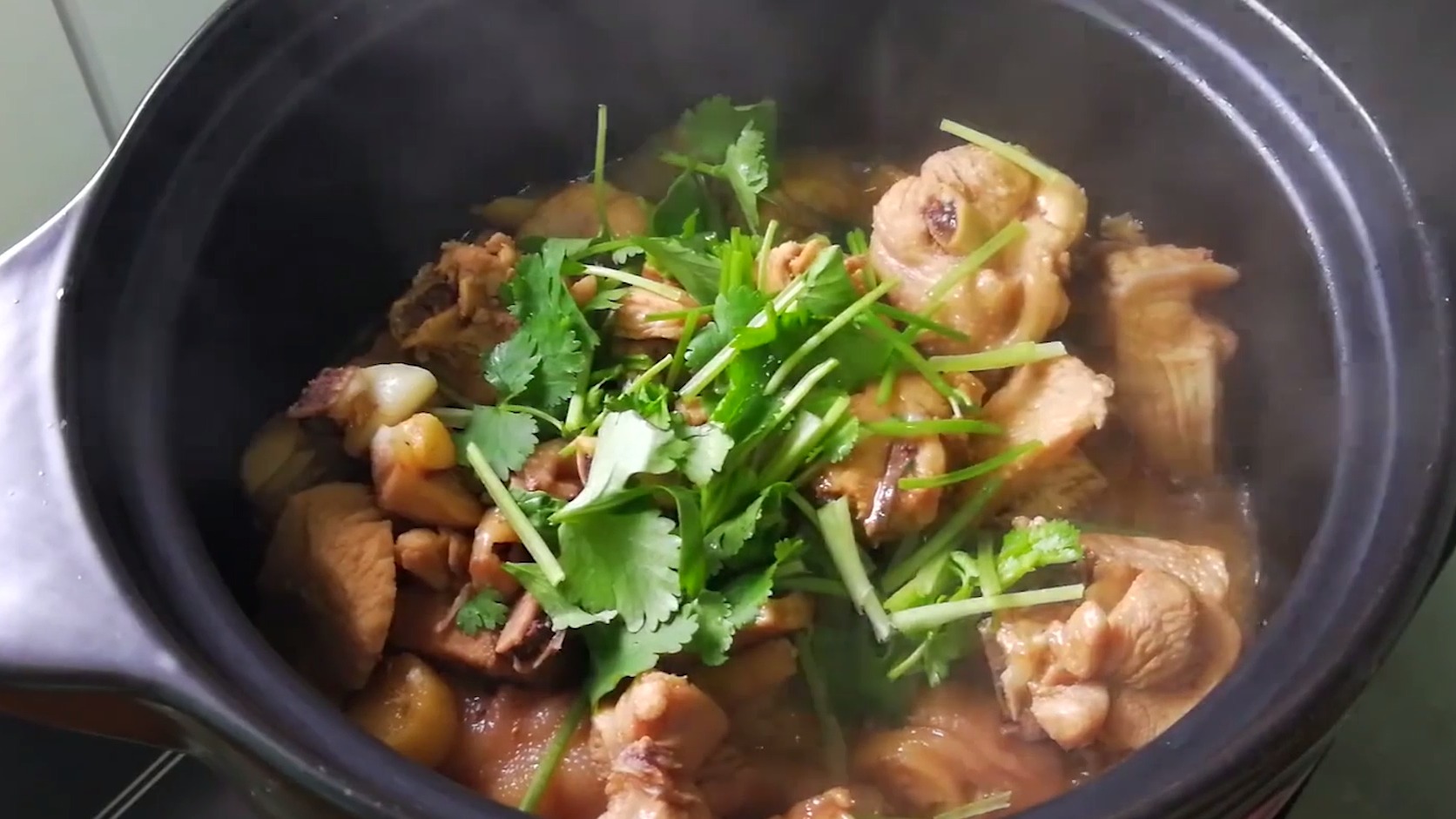 土豆炖鸡块的做法