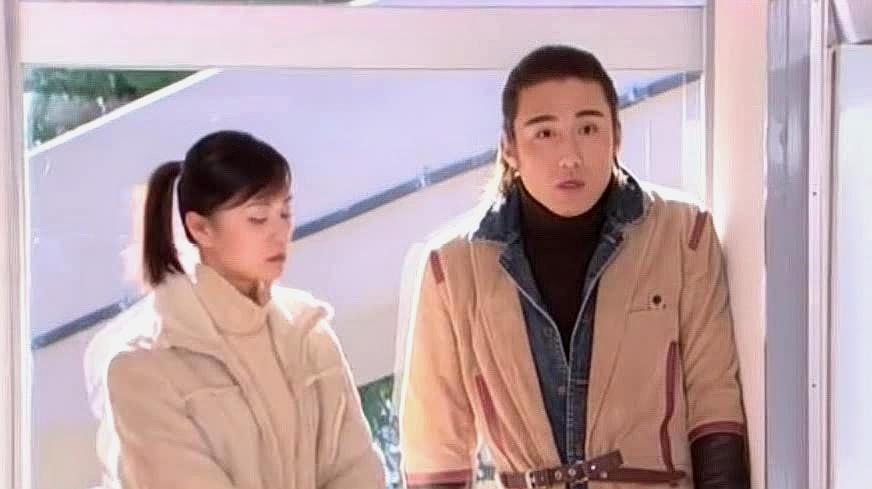双响炮:女侠的父亲被英雄撞死,母亲让其照顾母女俩一辈子