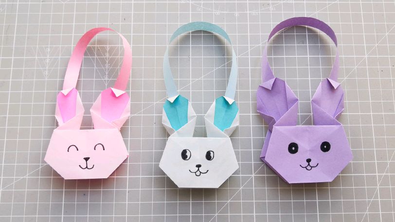 来折可爱的兔子小包包,折法很简单,可以作为一个小玩具