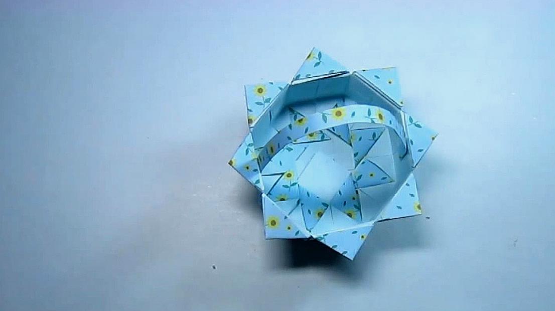 简单篮子的折法 服务升级 3小花篮折纸的折法很简单,一起来学习一下吧