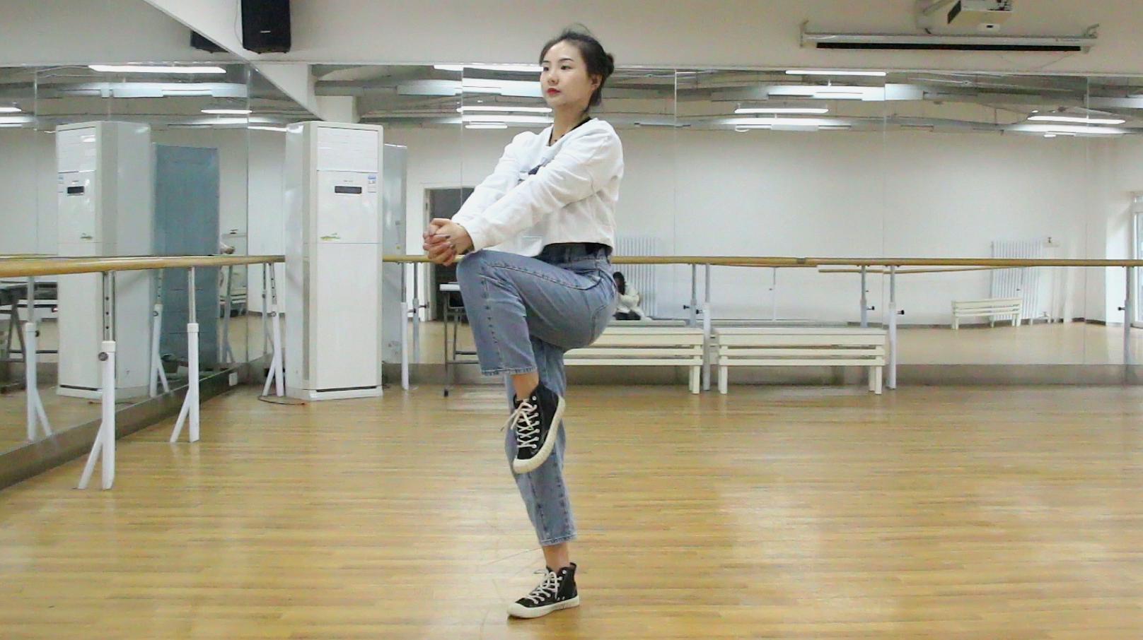 肚子大,易胖体质,每天甩臂高抬腿,打开经络,全身通畅瘦下来