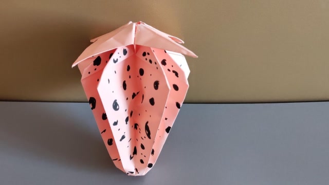 折纸草莓怎样制作?