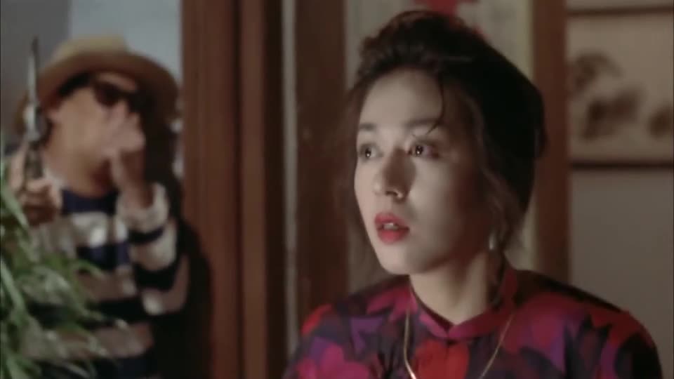 大闹广昌隆:不知道为什么特别喜欢这部老电影,感觉女主角特别凄美