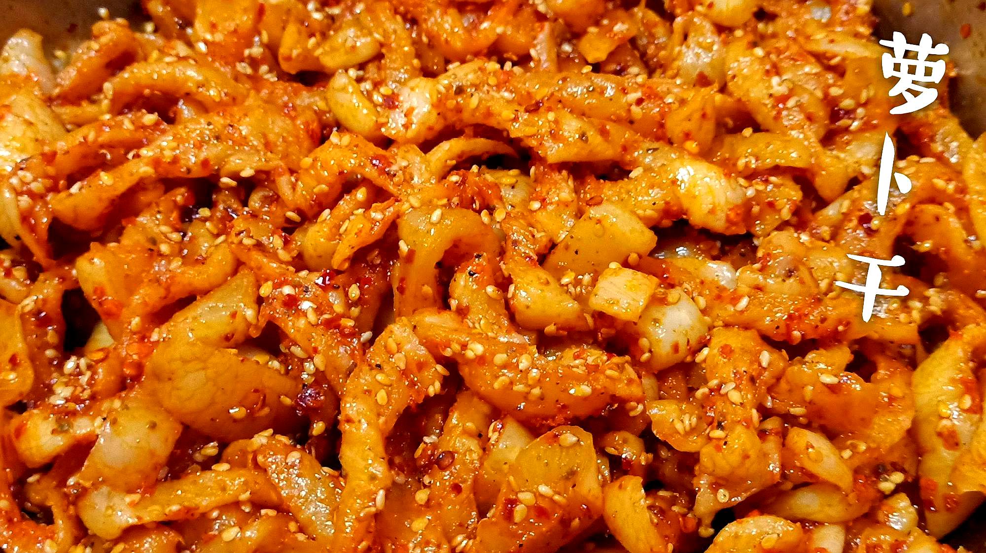 四川风味萝卜干,教你秘制新吃法,做出来的口感麻辣纯正,真好吃