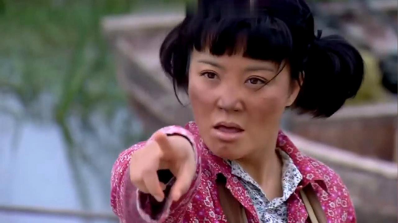 《傻春》陶红遭造反派抢劫,具一喜挺身相救,真是好样的