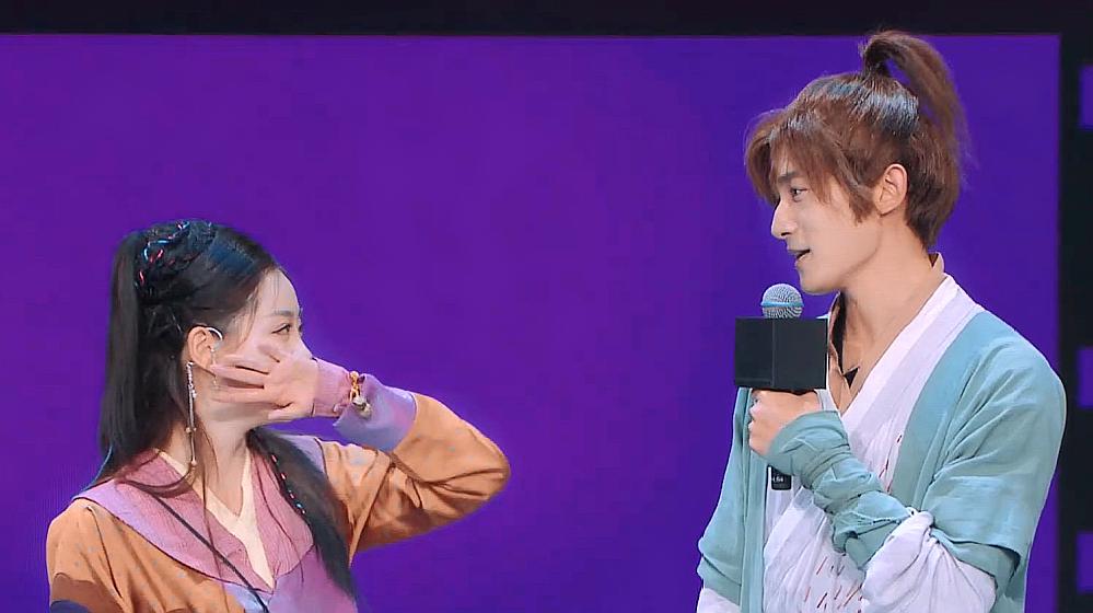 "五竹"佟梦实综艺片段合集,一个靠"眼罩"火起来的明星