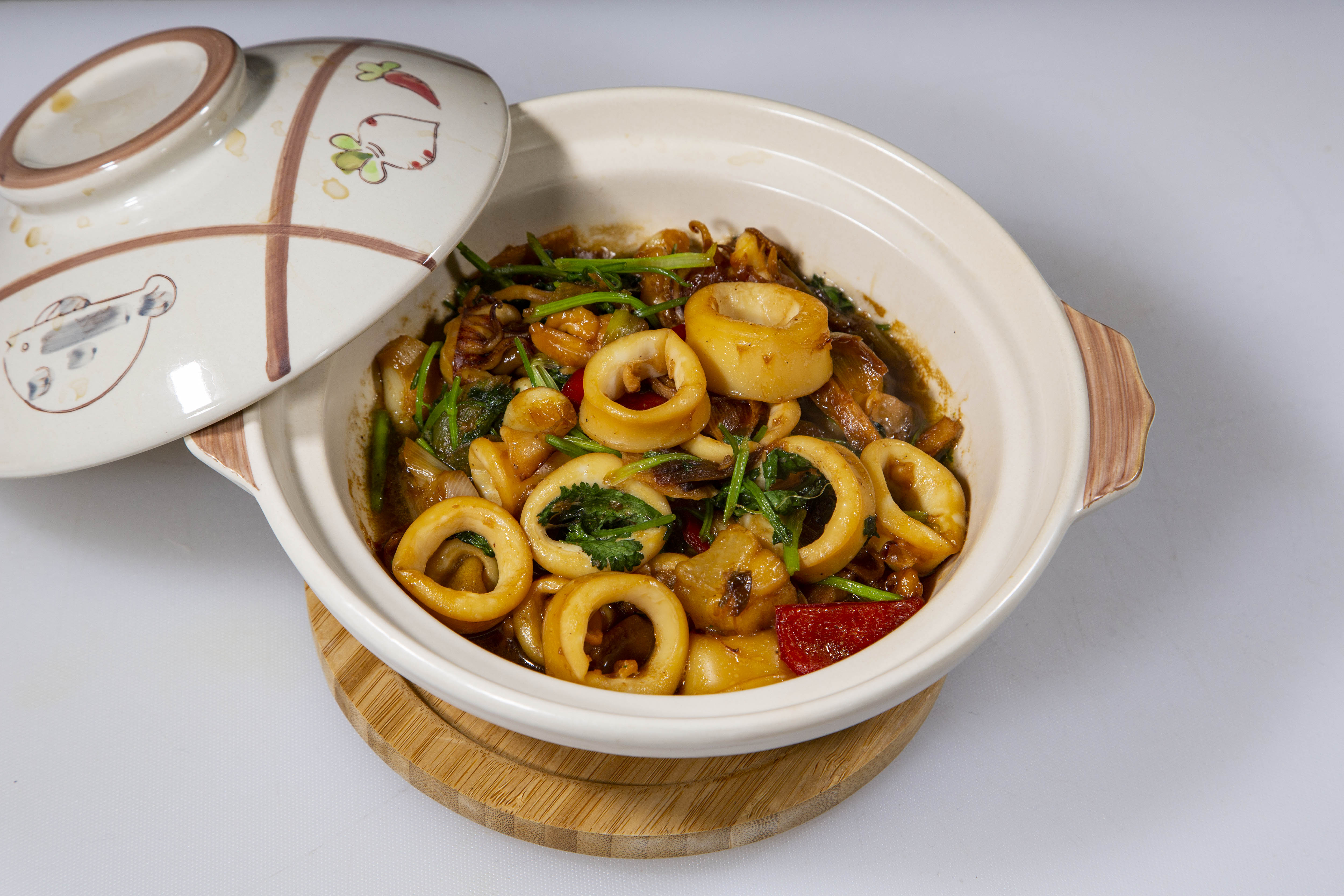 姜烧鱿鱼煲有了这一步,出来的鱿鱼即嫩有脆一看就会做