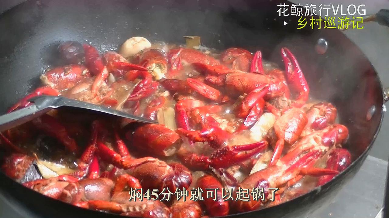 油焖小龙虾家常做法,比炒青菜还简单,味道超好,孙女连汤都喝完