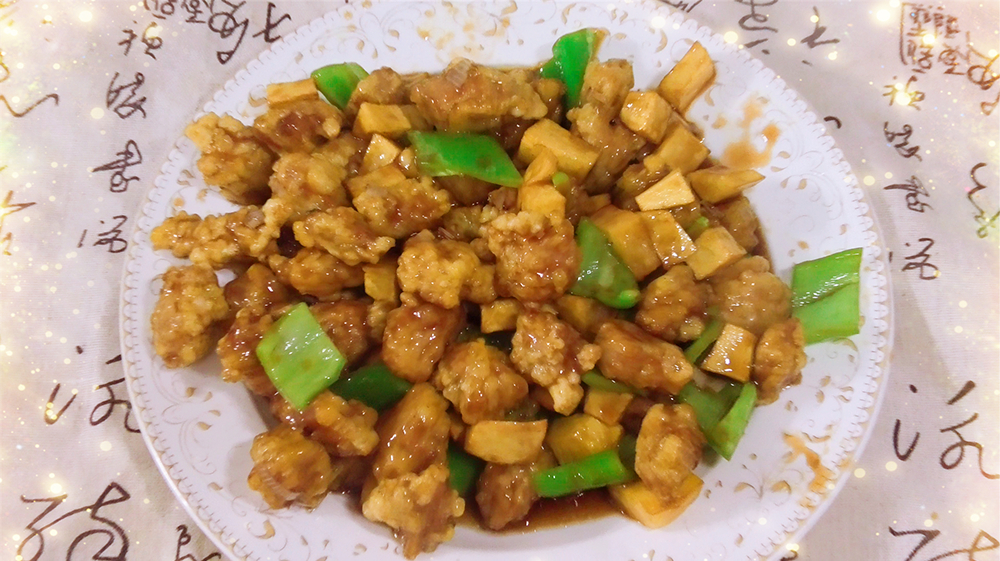 肉段烧土豆的家常做法,外酥里嫩,家人都爱吃,老齐美食视频