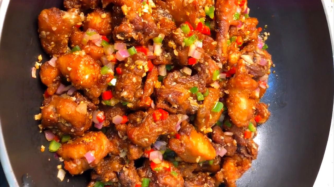 鲜嫩开胃的鸡肉是如何制作的?