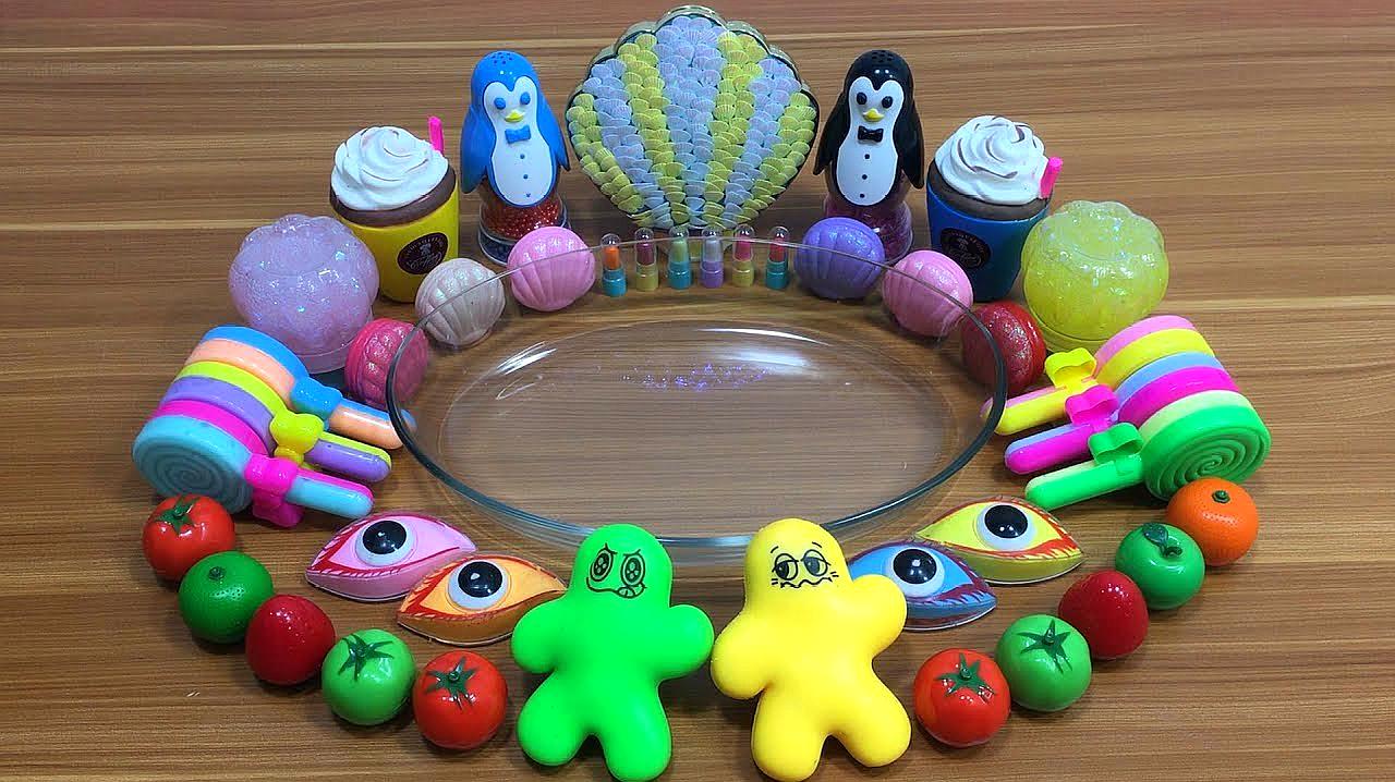 小姐姐畅玩解压泥,用史莱姆,彩妆和亮珠混搭,玩着感觉相当过瘾