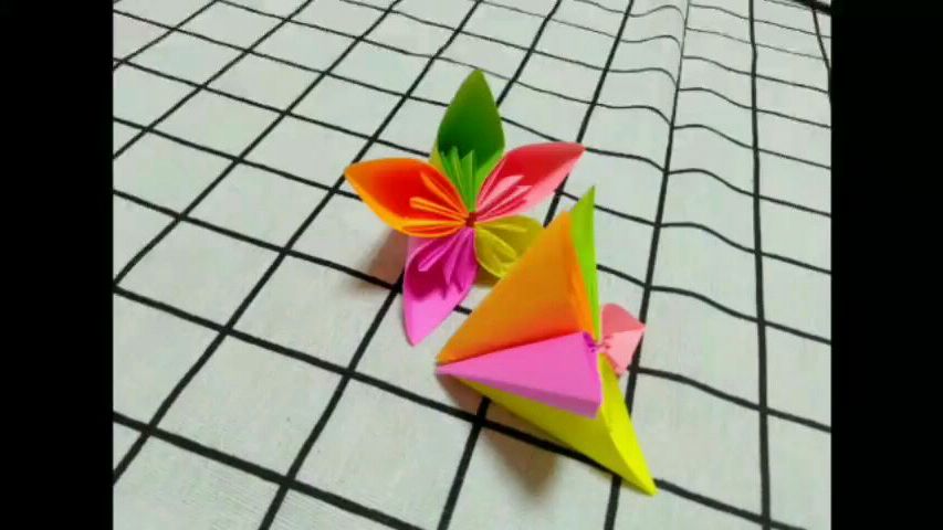 折纸教程 孩子喜欢的五色花 很简单几步就可完成