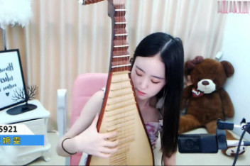 我是林芳伊:琵琶女神_百度视频搜索
