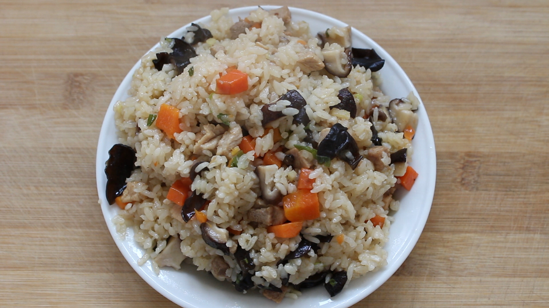 图片[1]-米饭里面有很多棕色的点还能吃吗-乐学小窝